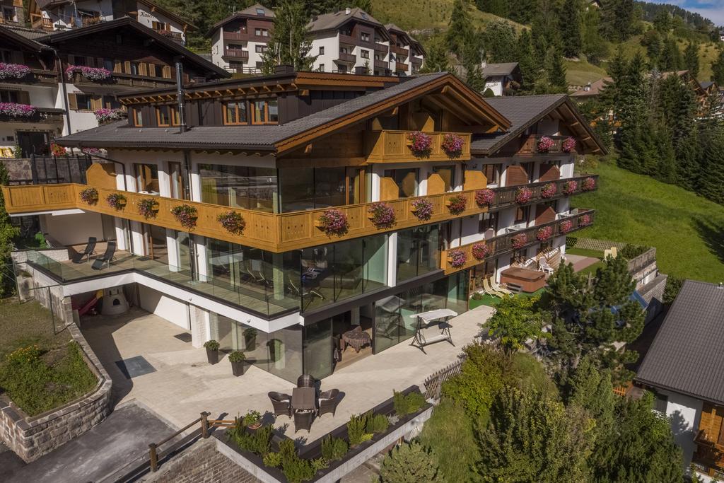 Hotel Garni Gardena - Appartments Santa Cristina Val Gardena Extérieur photo