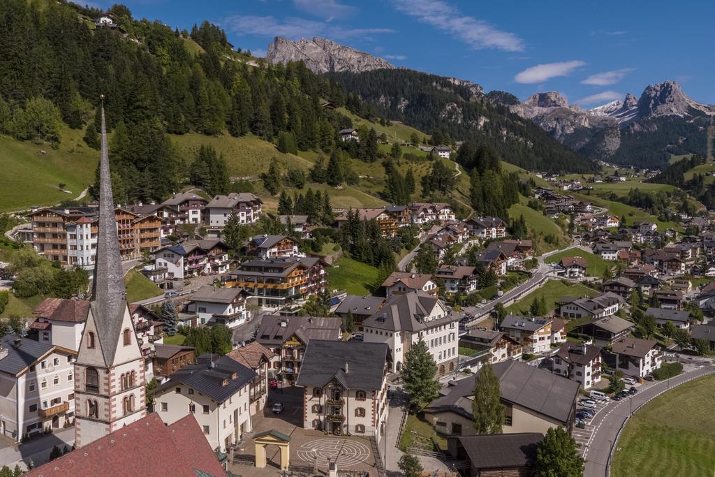 Hotel Garni Gardena - Appartments Santa Cristina Val Gardena Extérieur photo