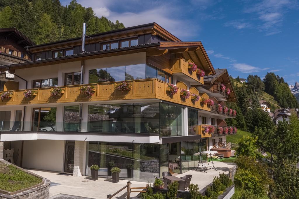 Hotel Garni Gardena - Appartments Santa Cristina Val Gardena Extérieur photo
